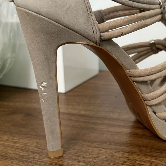 BCBG sandals- Please read description - Picture 7 of 7